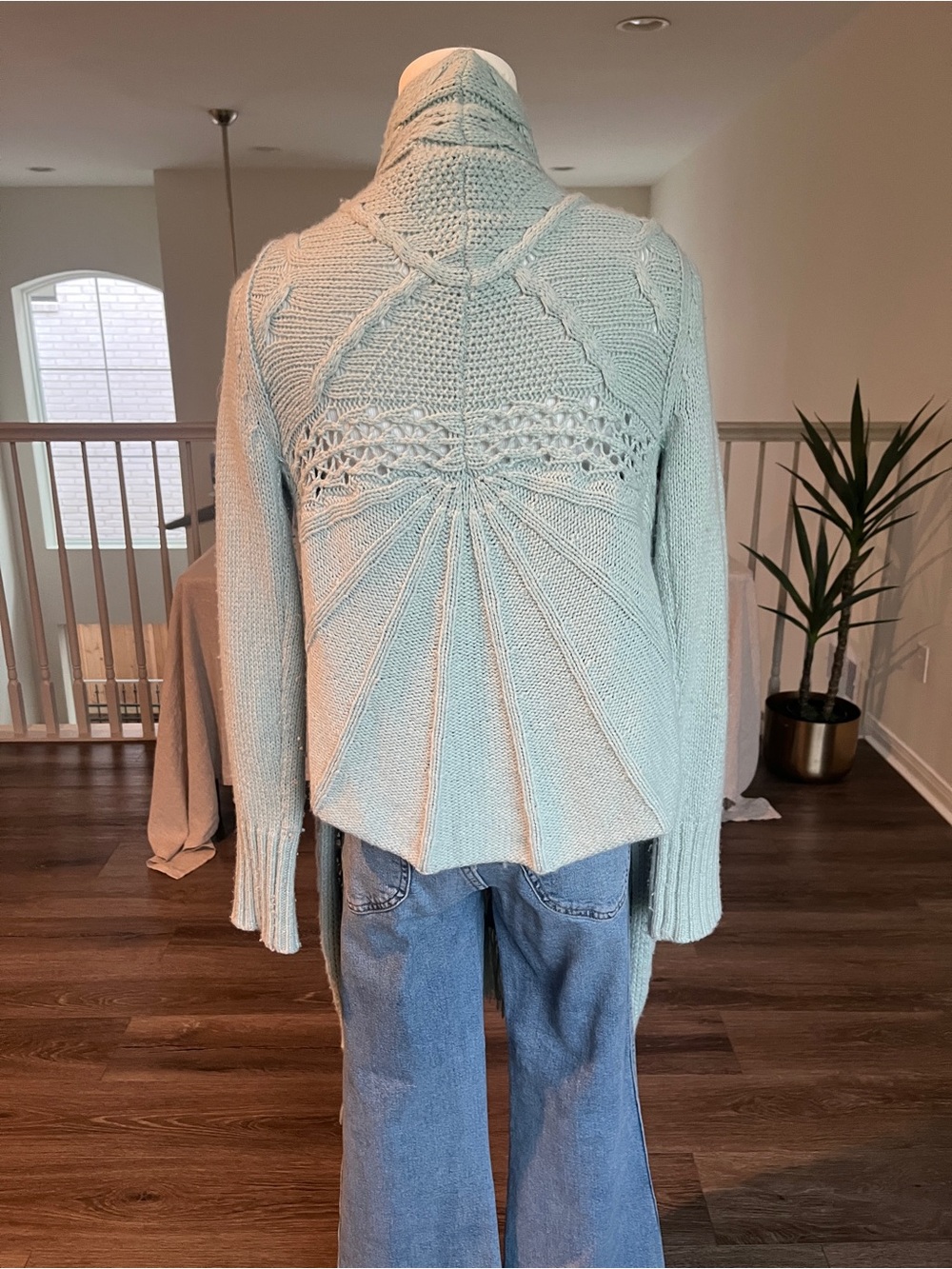 Angel Of The North Mint/Icy Blue Cable-Detail Scarf Cardigan Sweater small